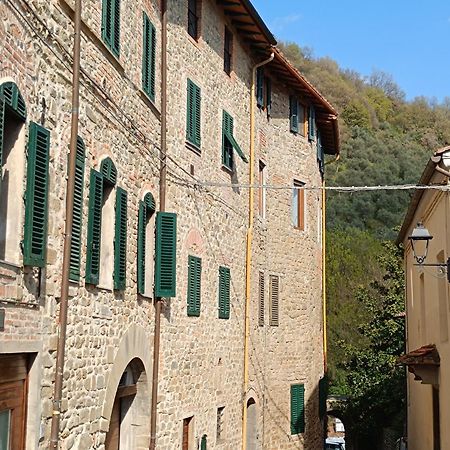 Castle Apartment Aga Uzzano Zewnętrze zdjęcie